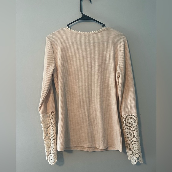 V neck button up shirt - Picture 2 of 3